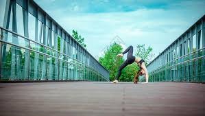 扑克中小概率也会发生（在扑克中，低概率事件并非不可能）