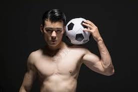 德扑弃牌艺术：不参与本身就是一种控制。（德扑弃牌智慧：不出手也能掌控节奏）